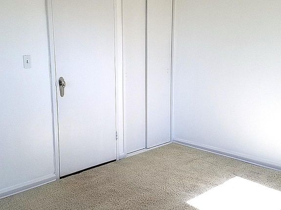 5th image of 420 Fairview Ave APT 5B