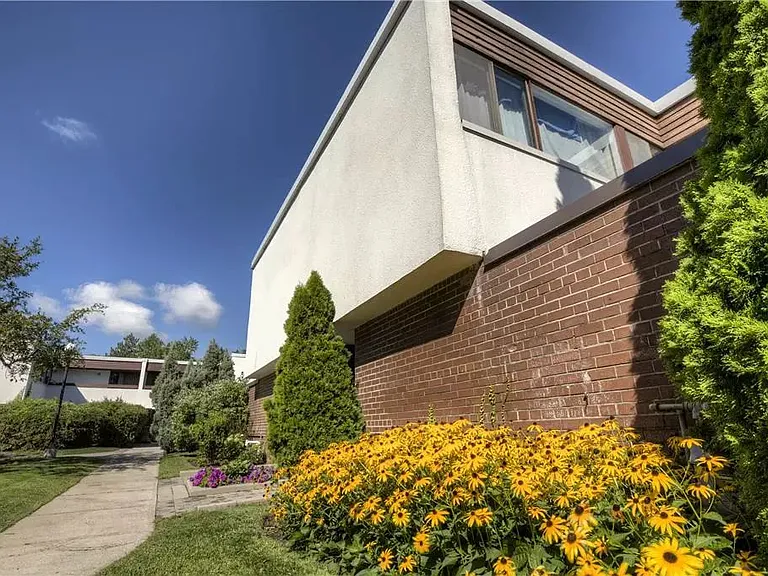 400 Woodsworth Rd #390 — Photo 15