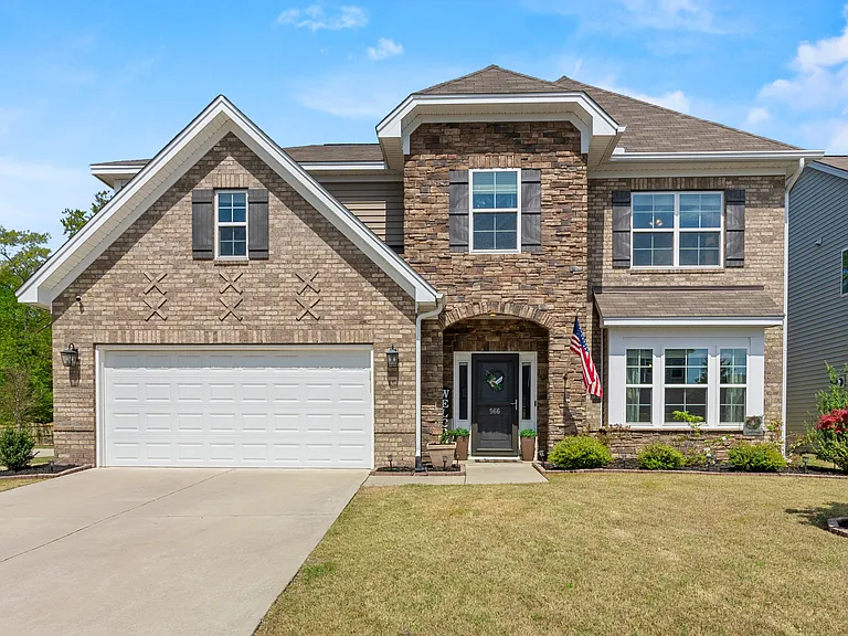 566 Esaw Dr — Photo 1