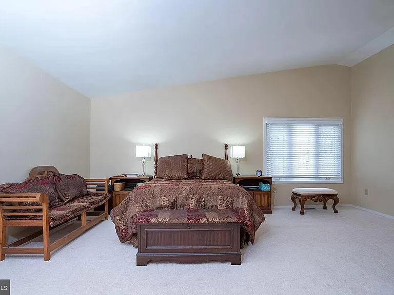 11696 Fox Glen Dr — Photo 23