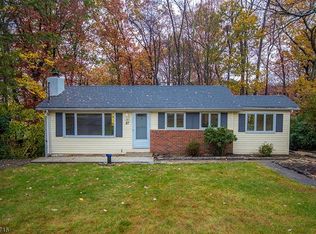 87 Greenhill Rd, Hamburg, NJ 07419