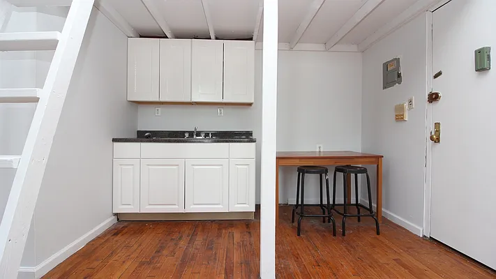 Rented by Nooklyn NYC LLC | media 28