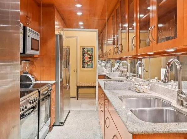 465 Park Avenue 409 image 3 of 19