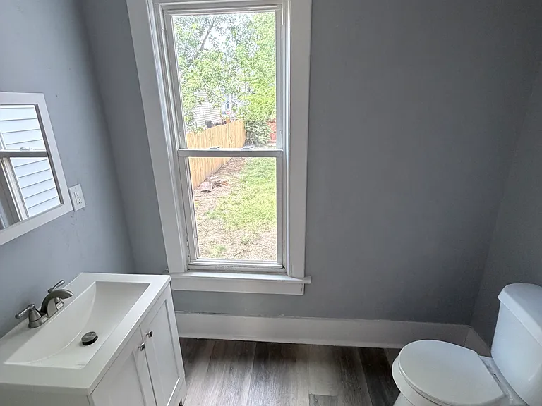 919 Troy Pl NW — Photo 8