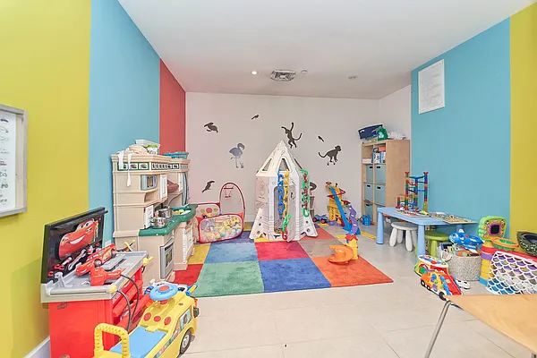 Rented by Living New York | media 42