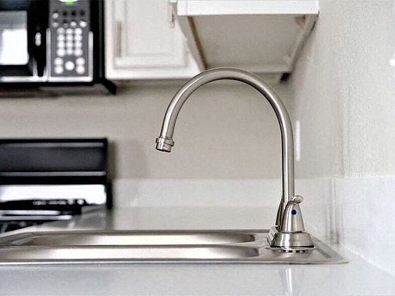 5th image of 13615 White Ave #907