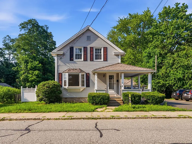 420 Britton St — Photo 25