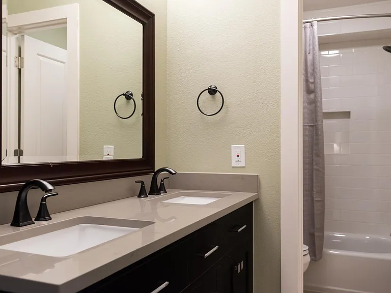 1603 Summer Creek Ct #A — Photo 21