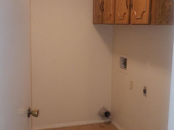 4th image of 6951 Foxridge Ct