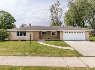 1241 Tilkens St, Green Bay, WI 54304