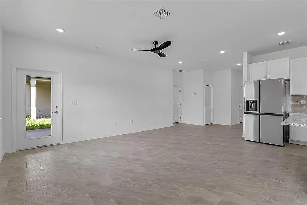 3 bed, 1614 sqft, $2,700 — Photo 3