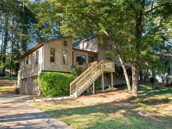 163 Castleair Ct NE, Kennesaw, GA 30144