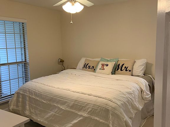 5th image of 3919 Penderview Dr APT 1831