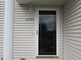 2220 S 2nd Ave, Morton, IL 61550