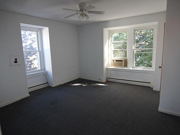 2nd image of 4412 Larchwood Ave