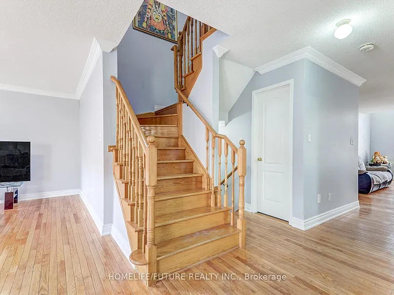 69 Heatherdale Dr #MAIN 2ND — Photo 16