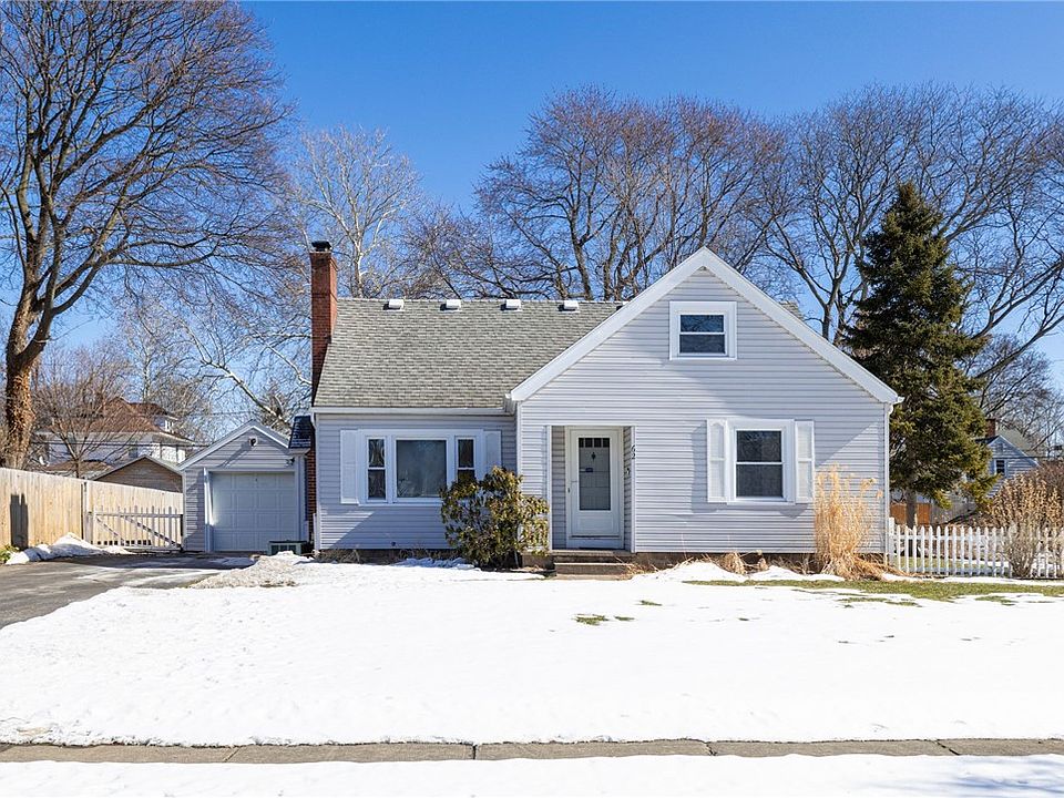 1st image of 62 Ayer St