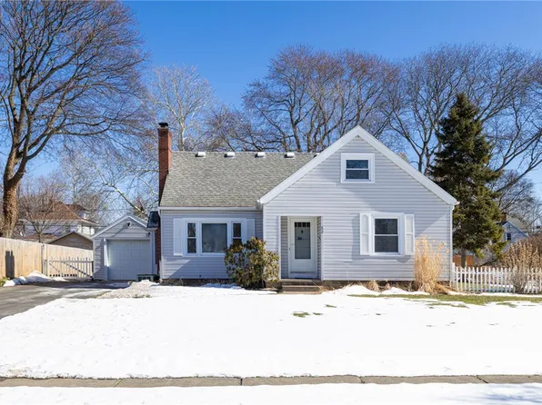 62 Ayer St, Rochester, NY 14615