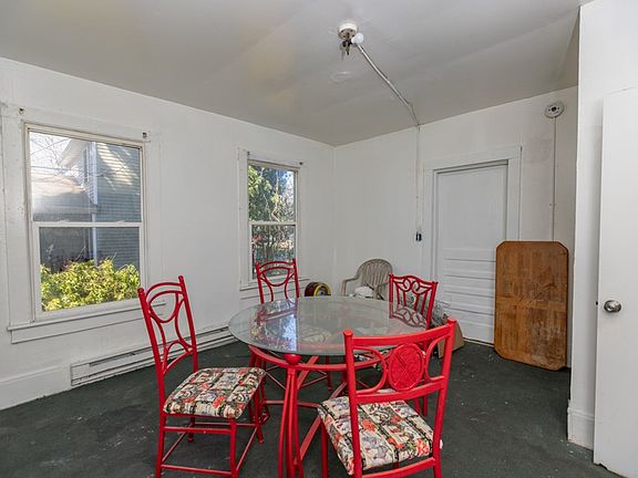 5th image of 602 W 3rd Ave