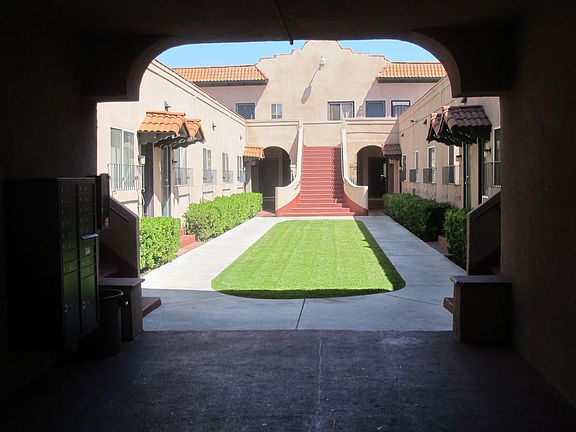 3rd image of 828 S Glendale Ave APT 10