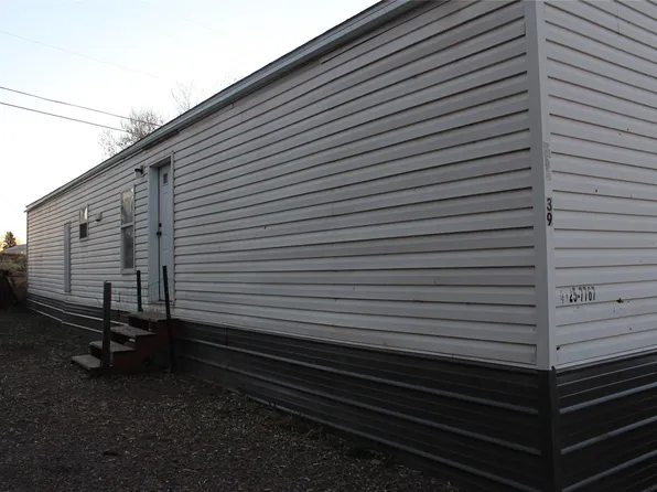 2010 River Dr N Trailer 39, Great Falls, MT 59401