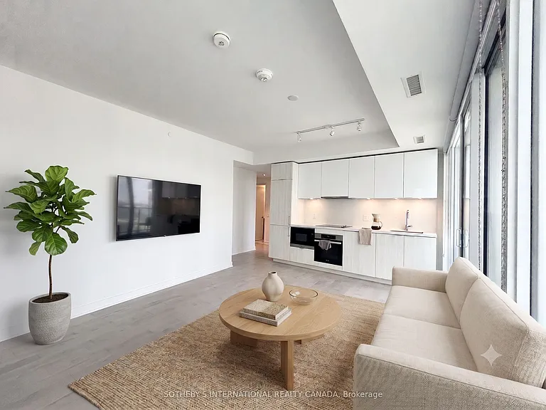 15 Queens Quay E #607 — Photo 4