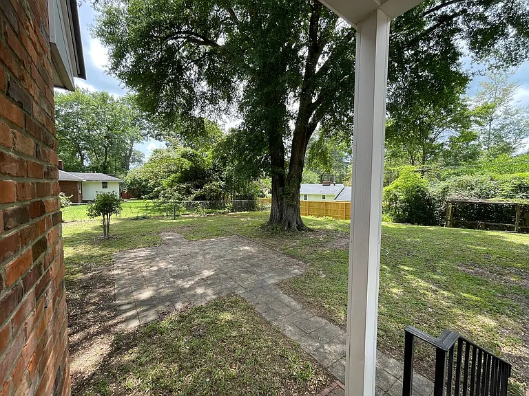 106 Silver Bluff Rd — Photo 26
