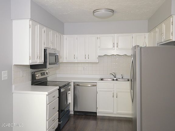5th image of 5017 Shady Ln