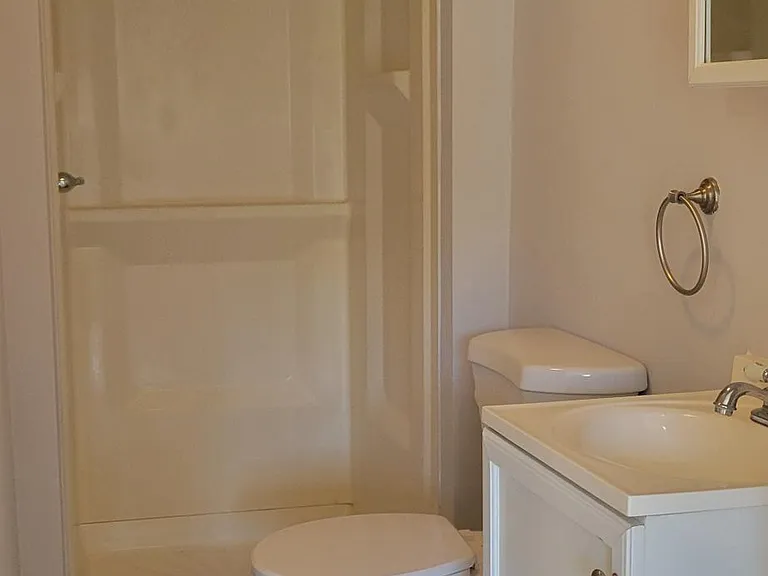 22 Maple St — Photo 10