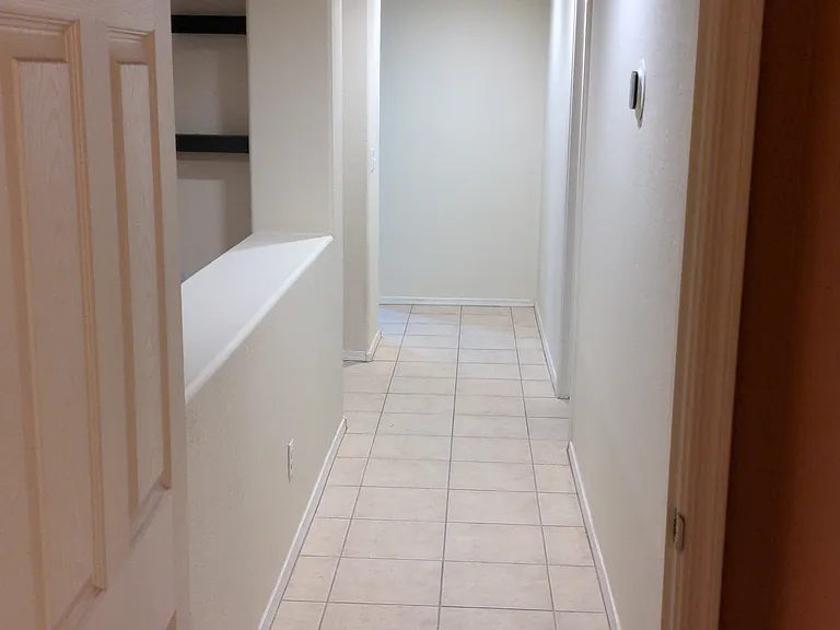 906 E Desert Rose Trl — Photo 18