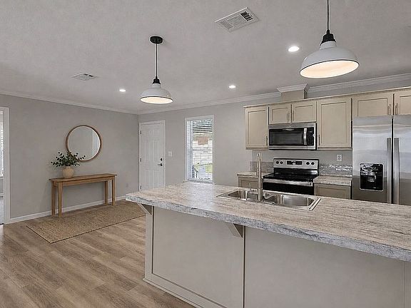 4th image of 200 Devault St Lot 100