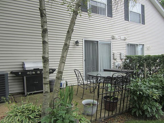 2nd image of 575 East Ave #575