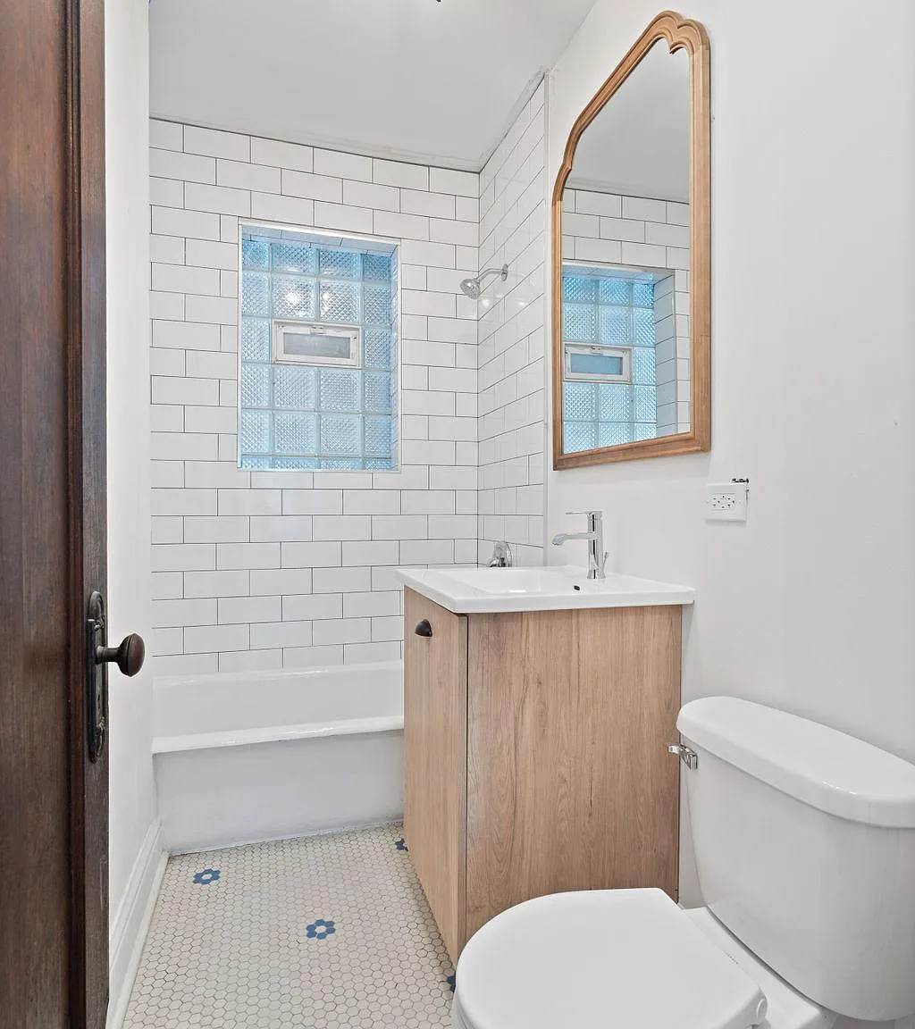 2 bed, 800 sqft, $2,100 — Photo 4