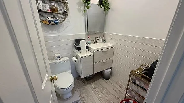 30 Holly St — Photo 16