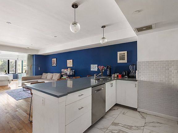 3rd image of 189 Avenue C Unit C