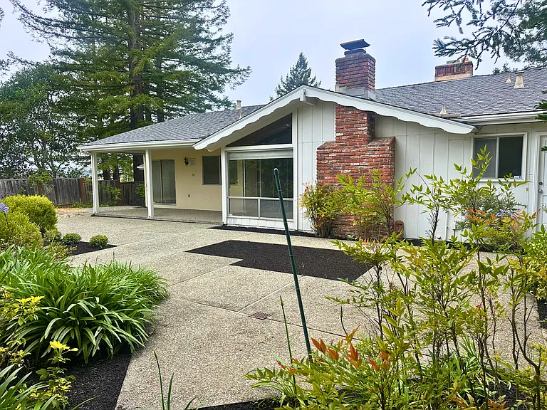 12195 Blythen Way — Photo 16