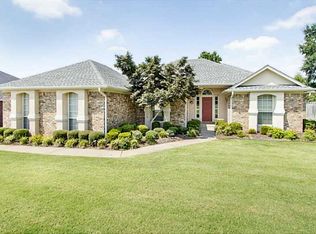 1805 Fianna Way, Fort Smith, AR 72908