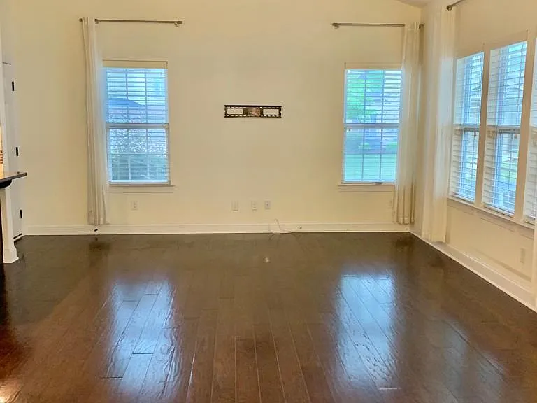 15425 Barossa Valley St — Photo 10