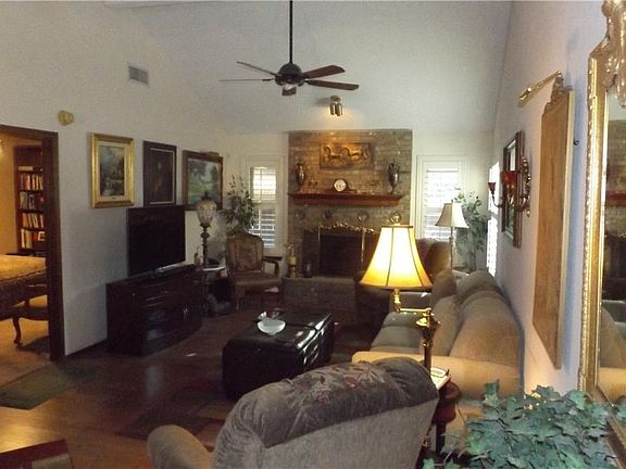 4th image of 1423 Palmnold Cir E