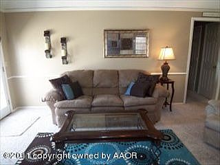 5th image of 6820 Daniel Dr