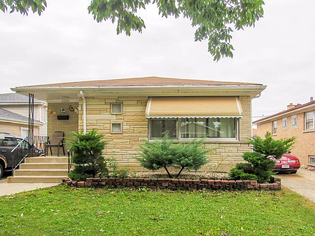 2520 George St photo 1