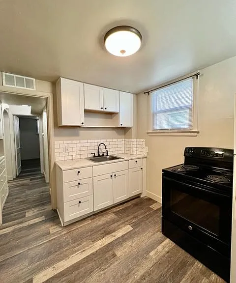 1917 7th Ave #3 — Photo 3