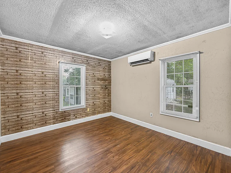 209 W Bridgers Street Ext — Photo 3