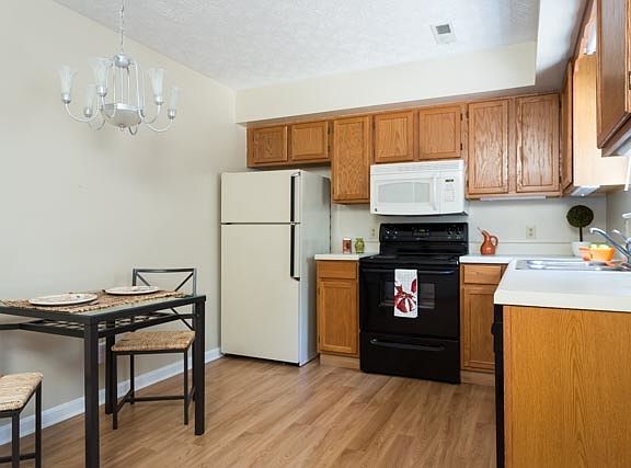 2nd image of 2337 Breckenridge Ct