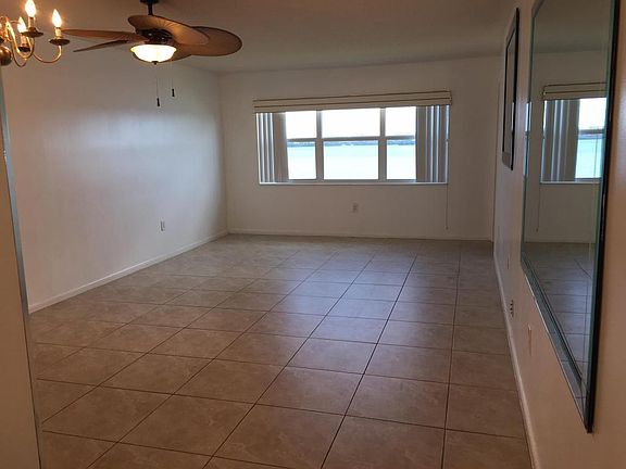 5th image of 1516 S Lakeside Dr APT 303