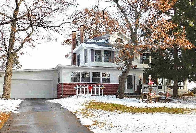 156 N Linwood Beach Rd photo 1