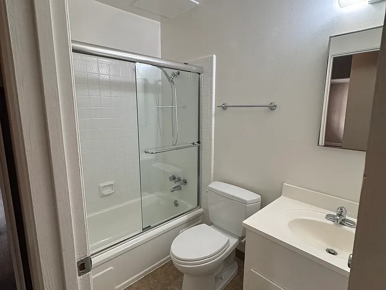 434 Lee St #202 — Photo 9