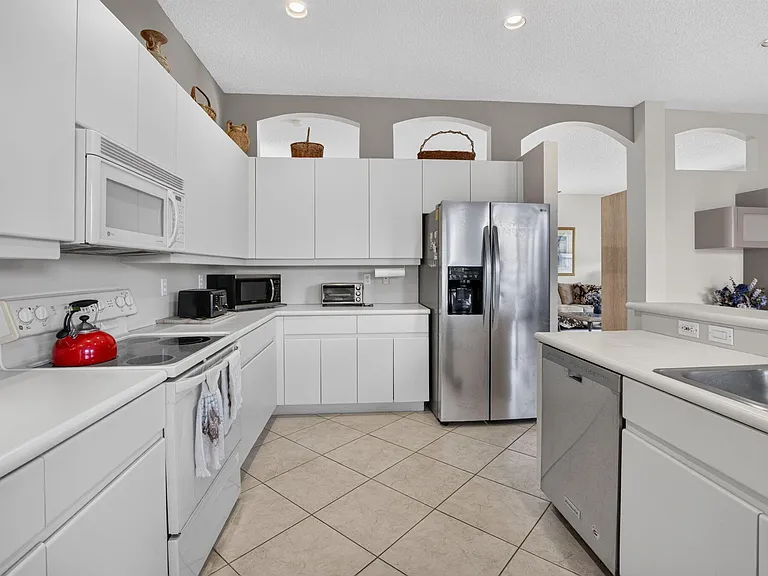 7625 Las Cruces Ct — Photo 24