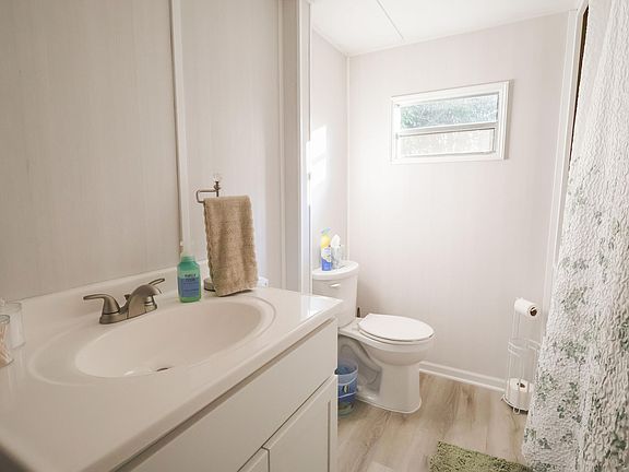4th image of 10281 Walnut Dr