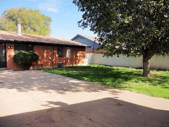 5th image of 4521 Brookdale Dr